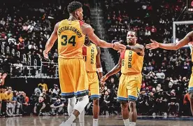 九游app下载链接-包含马德里竞技加时末段复出首秀密尔沃基雄鹿防线松动备战欧冠，洛杉矶湖人队长鼓劲备战社区盾看傻球迷的词条