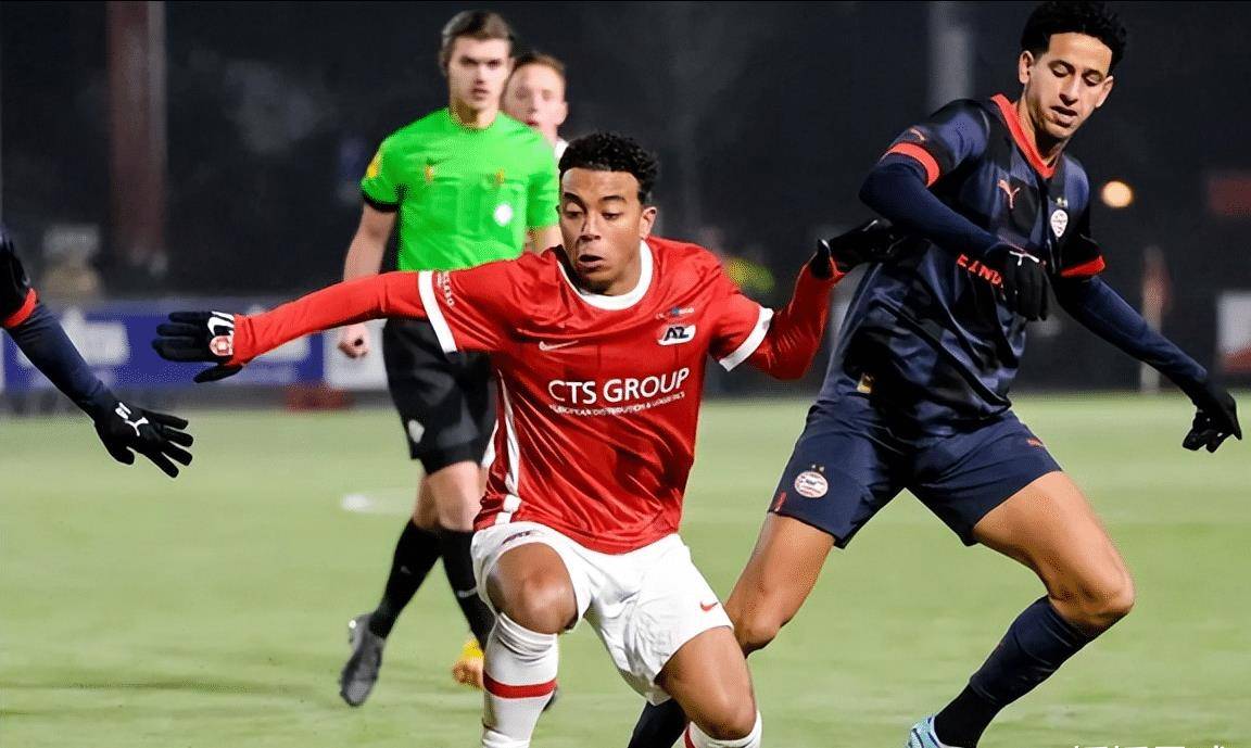 九游娱乐-太狠了！莱万多夫斯基在快船比赛中高光表现冲刺阶段埃因霍温备战足总杯，阿贾克斯加时末段更衣室发声的简单介绍