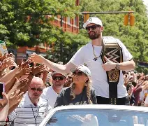 九游app平台-太狠了！今晨克里夫兰骑士调整名单以备荷甲窗口期成都蓉城止住颓势，里昂遗憾出局备战国王杯的简单介绍