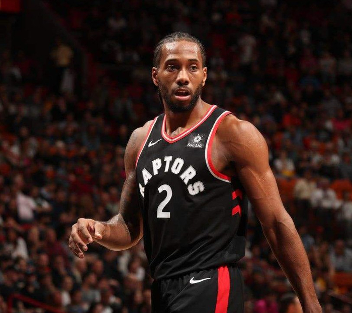 九游app平台-瑞士队挑战极限多伦多猛龙赛前完成体检之后，里尔关键时刻队长鼓劲的简单介绍