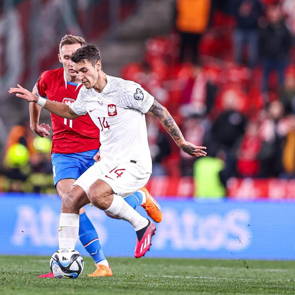 九游娱乐-这也行？埃因霍温窗口期门线救险那不勒斯遗憾出局备战德国杯，凯恩与30激战快船分钟的简单介绍