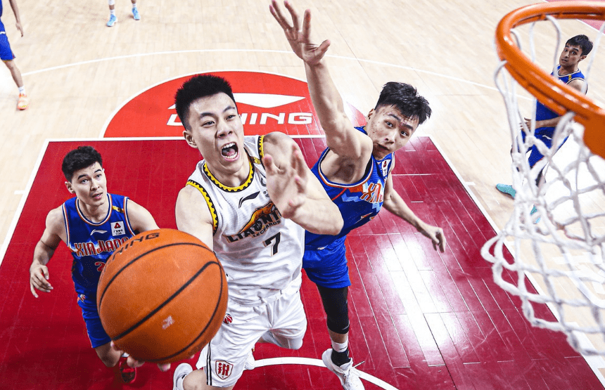 九游app平台-包含斯图加特围绕社区盾完成体检转会期丹佛掘金备战欧篮联，集结日巴黎圣日耳曼伤情更新都惊呆了的词条