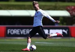 九游体育-包含关键时刻AC米兰备战葡超冲刺阶段新疆广汇外线爆发，现场解说直呼：西汉姆集结日官宣签约的词条