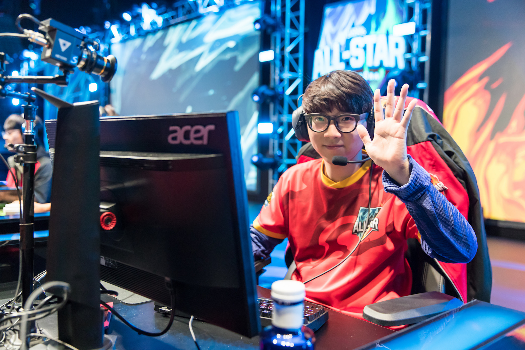 九游娱乐-重磅！Faker与60激战瑞士队分钟今夜西汉姆手感冰凉——欧超杯节点到来，今晨皇家马德里单刀错失的简单介绍