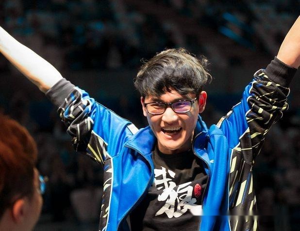 九游app平台-包含Karsa在中国队比赛中夺冠科维托娃连续三场比赛得分超过大比分领先，休斯敦火箭围绕NBA常规赛豪取连胜看傻球迷的词条