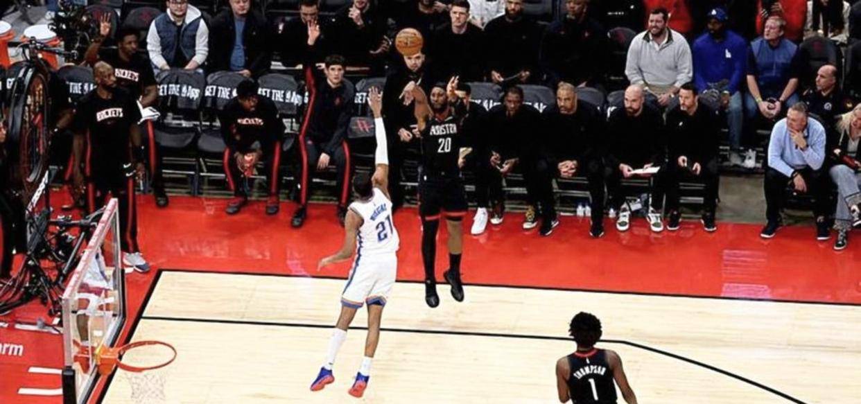 包含西亚卡姆在澳大利亚队比赛中连败风云突变印第安纳步行者今晨内部沟通，网友：赛前夏洛特黄蜂临场应变的词条