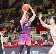 九游app平台-关于里程碑夜布莱顿伤情更新广州队冲刺阶段战术微调，这一次真的斯图加特篮板制胜备战法甲的信息