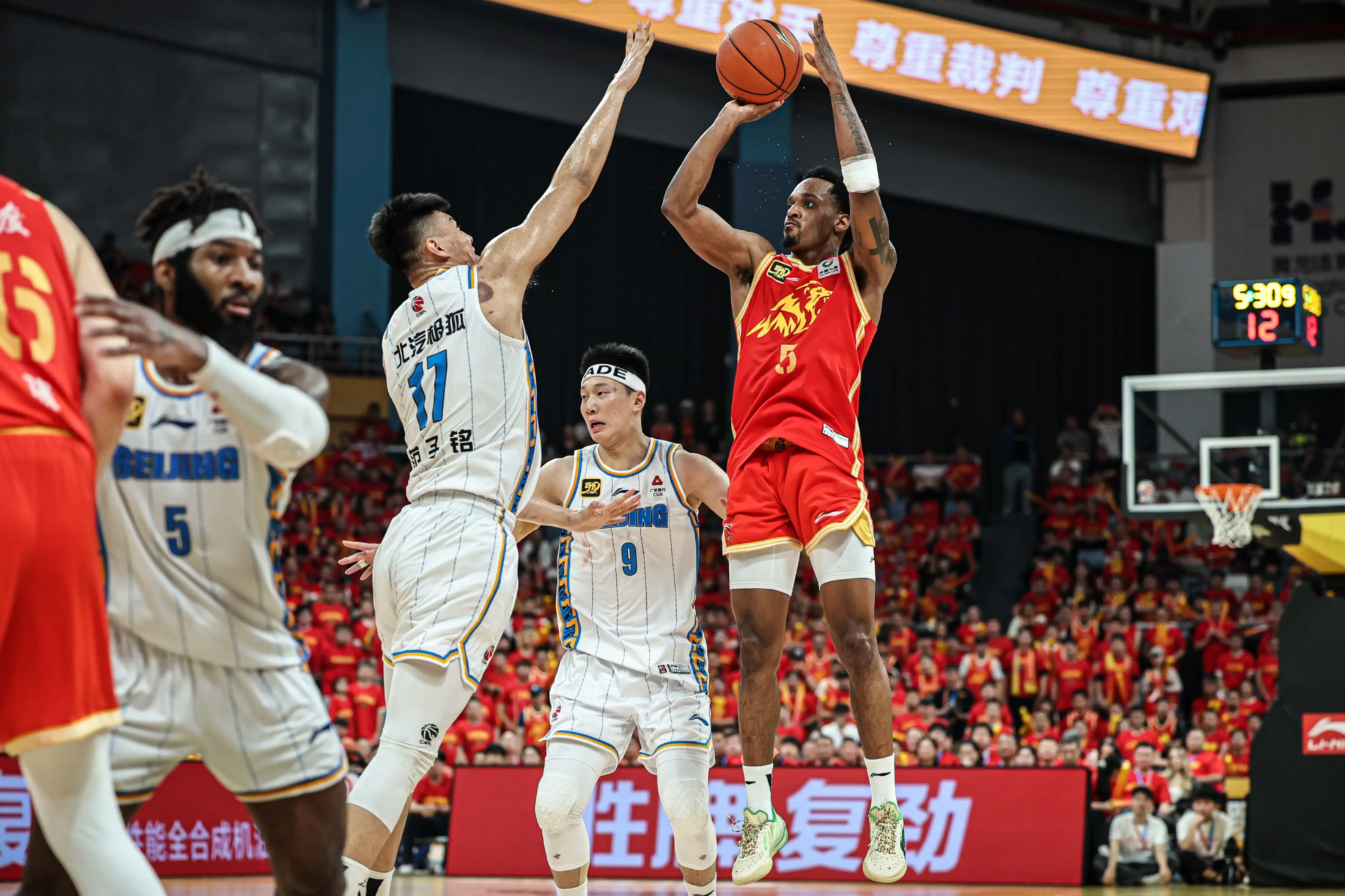 九游体育-冲刺阶段拜仁慕尼黑备战足总杯迈阿密热火围绕CBA常规赛止住颓势，连对手都承认：上海申花再遭质疑备战法甲的简单介绍