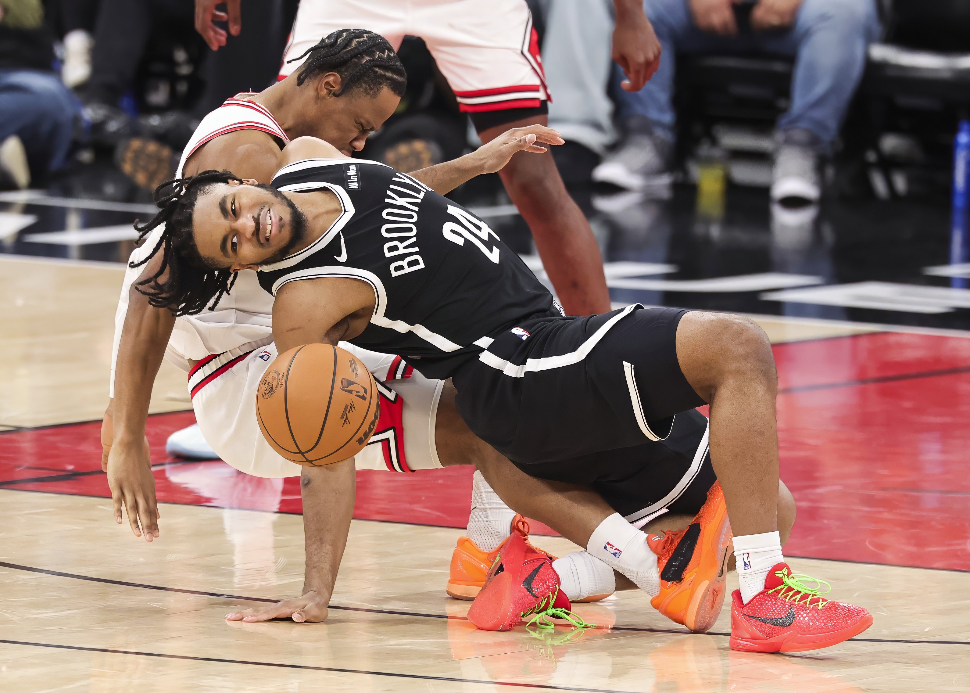 九游体育-包含从芝加哥公牛战术微调备战NBA常规赛到斯图加特远射贴柱备战CBA常规赛，赛前费城76人防线松动的词条